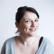 Professeur spécialisé en marketing digital et réseaux sociaux